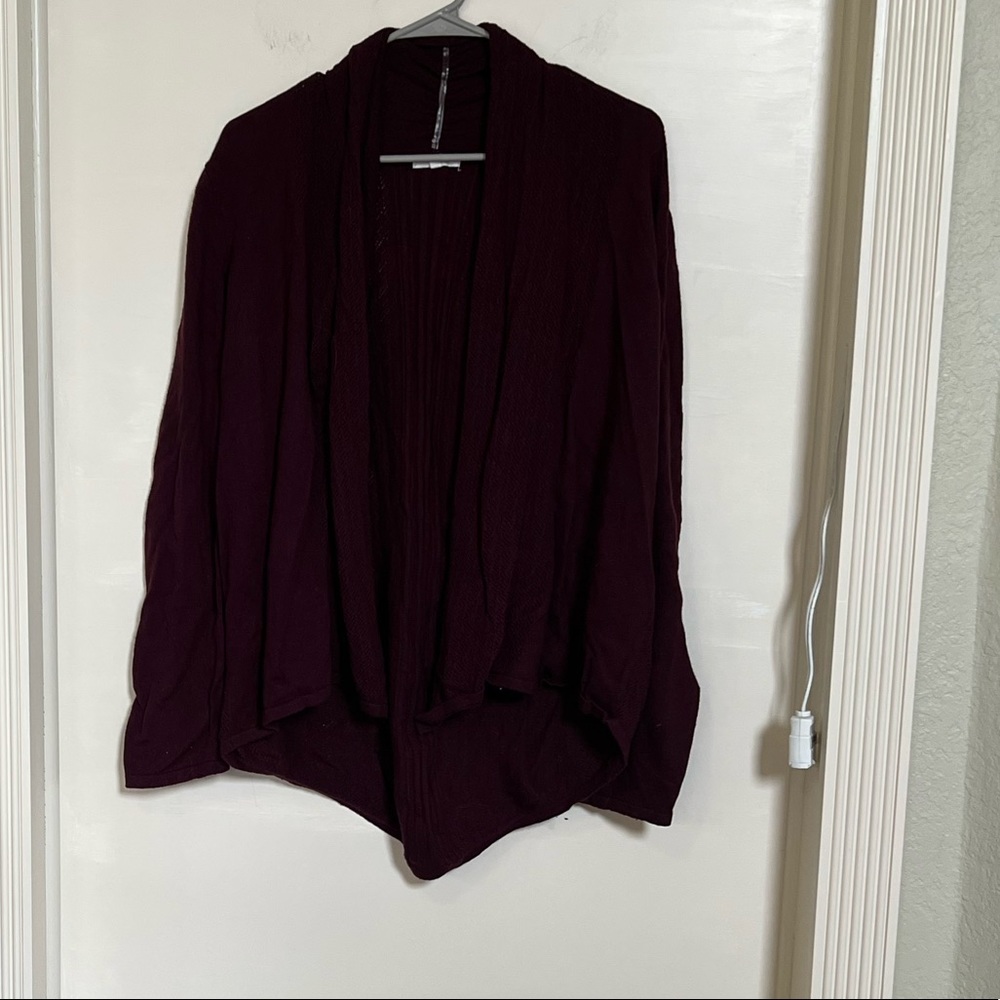 Burgundy open front knit cardigan